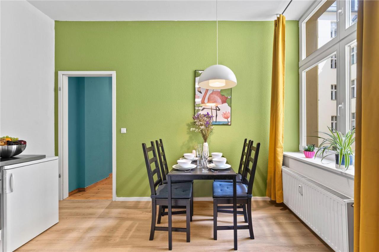 Apartment 33 E-g Schönhauser Allee *