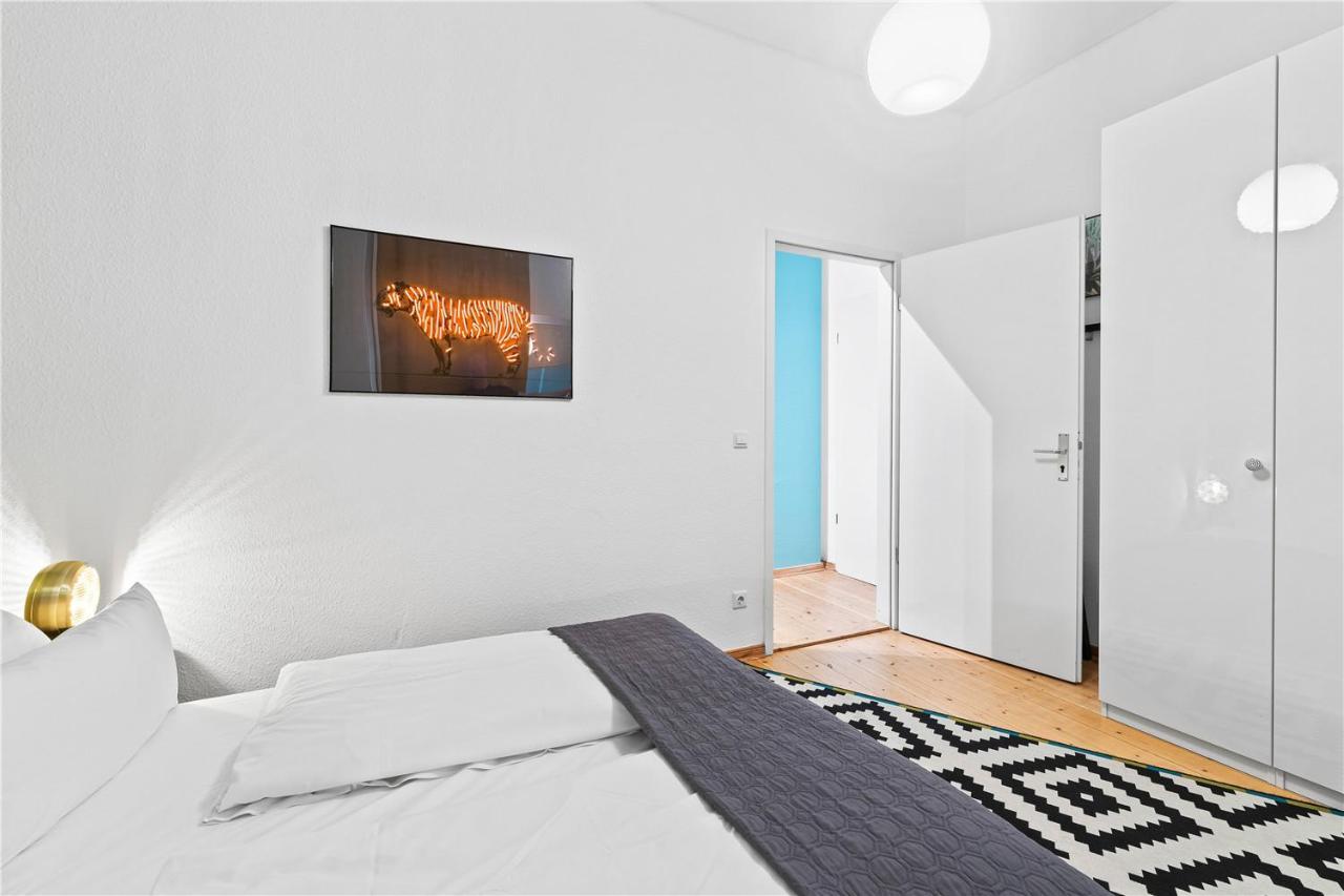 33 E-g Schönhauser Allee Apartment Berlin