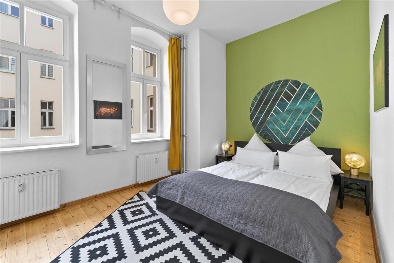 Apartment 33 E-g Schönhauser Allee *
