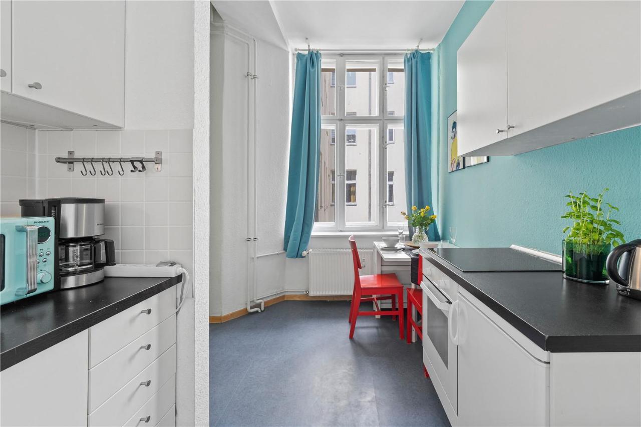 33 E-g Schönhauser Allee Apartment Berlin