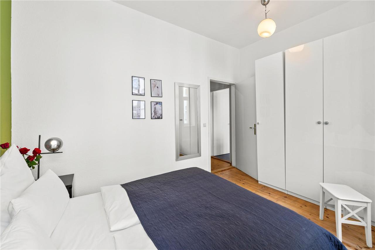 33 E-g Schönhauser Allee Apartment