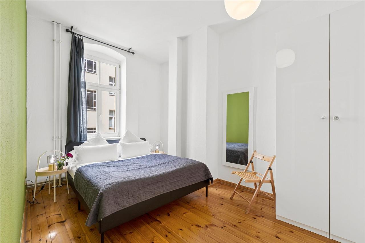 33 E-g Schönhauser Allee *