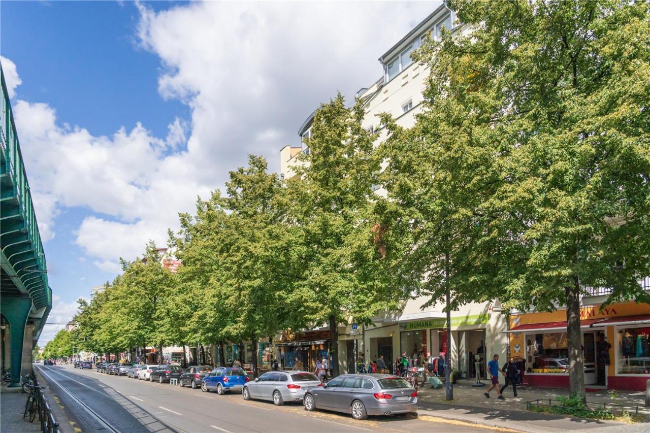 33 E-g Schönhauser Allee Apartment *