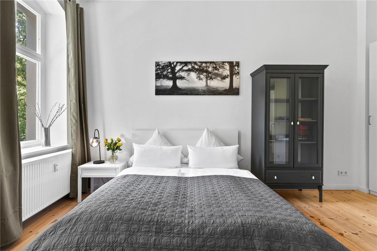 33 E-g Schönhauser Allee Apartment *