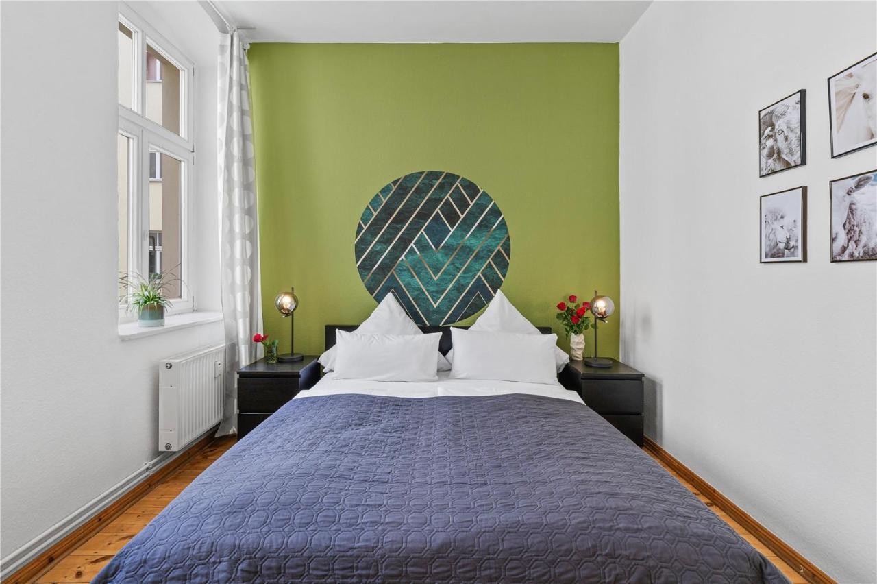 Apartment 33 E-g Schönhauser Allee *