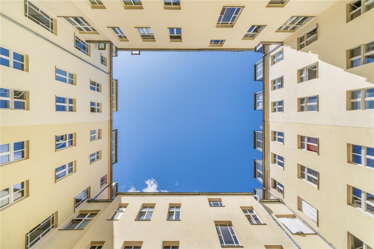 33 E-g Schönhauser Allee Berlin