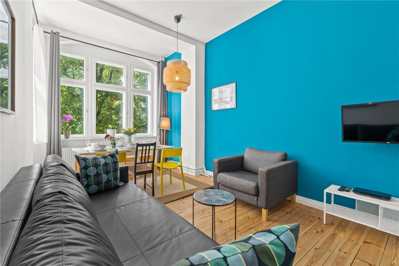Apartment 33 E-g Schönhauser Allee *