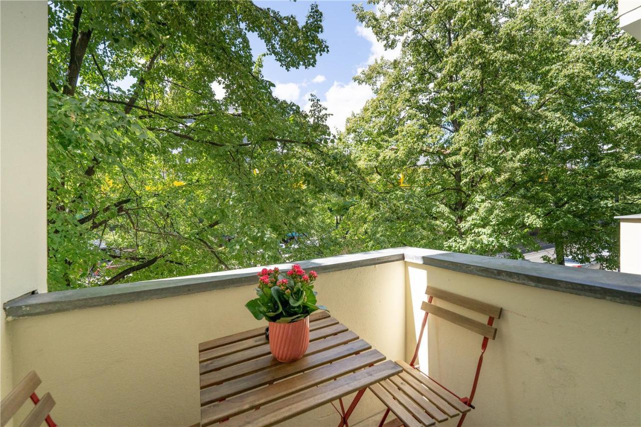 Apartment 33 E-g Schönhauser Allee Berlin