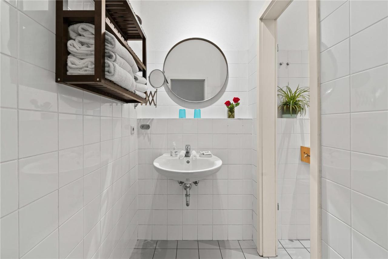 33 E-g Schönhauser Allee Apartment Berlin